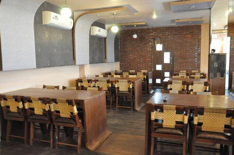 Hotel Vishwanath Varanasi Luaran gambar